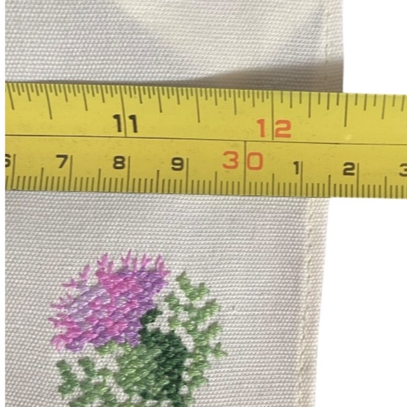 Vintage linen hand embroidered Scottish thistles linens. Set of 4 - Picture 10 of 16